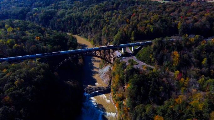 Train over the Genesee